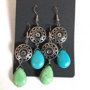 Silver Mandala Stone Dangle Pendant Pierced Earrings 2 Pairs Green Blue